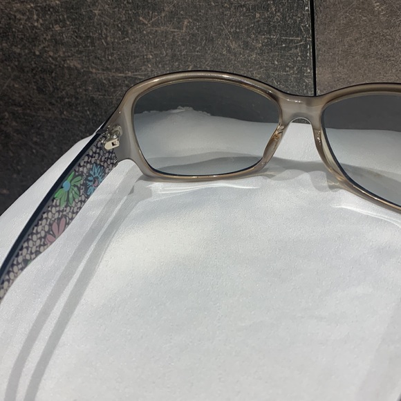 Coach Sunglasses from USA 🇺🇸 - Picture 6 of 14